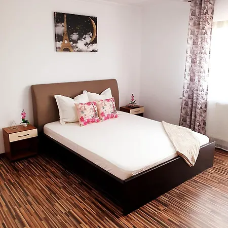 Guest house Casa Honey 3*